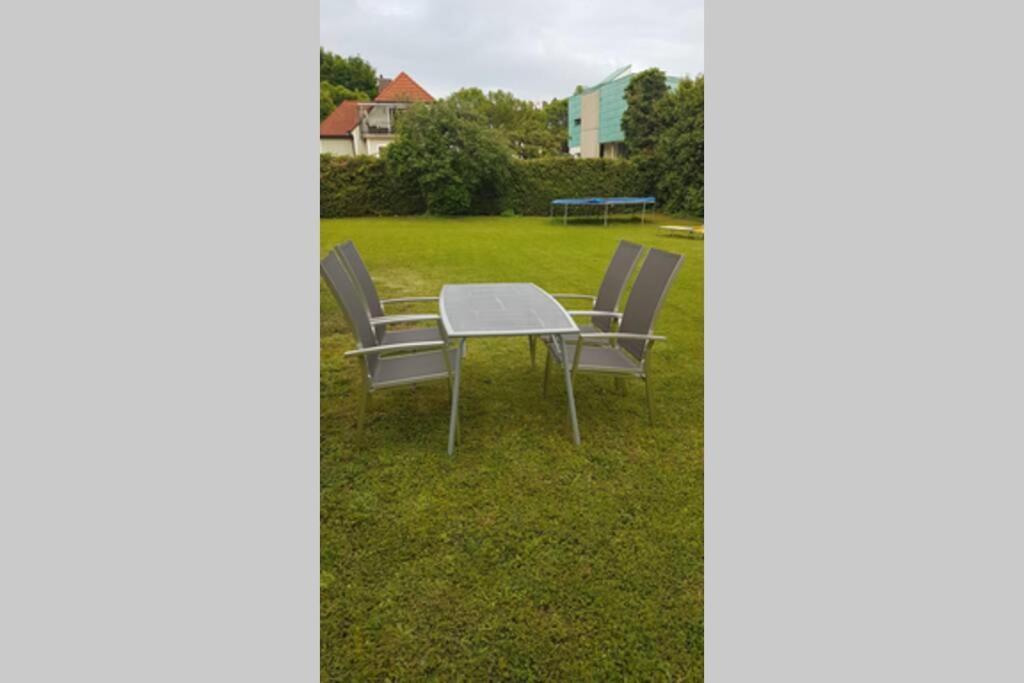 Apartment Pouringraz Fuer Kunst- Und Tennisliebhaber Εξωτερικό φωτογραφία