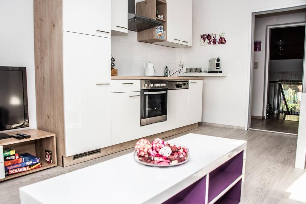 Apartment Pouringraz Fuer Kunst- Und Tennisliebhaber Εξωτερικό φωτογραφία